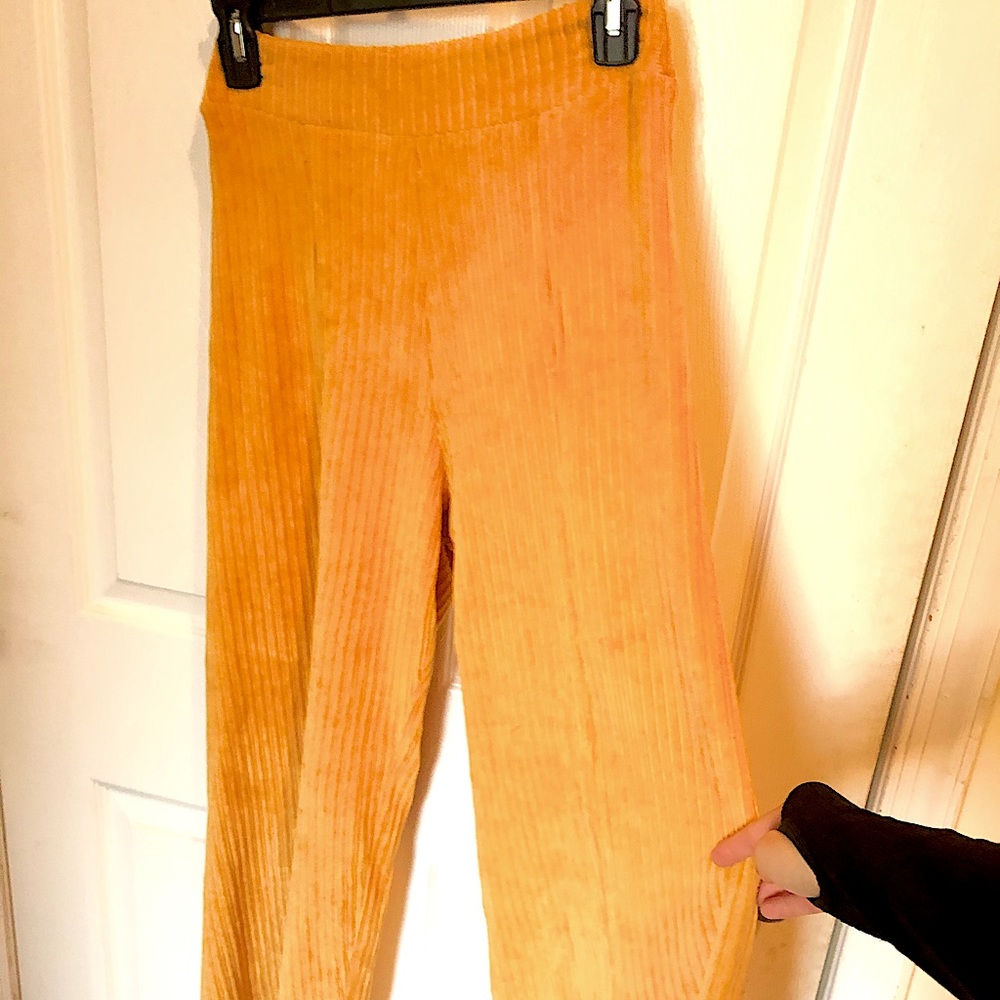Mustard yellow corduroy flowy pants